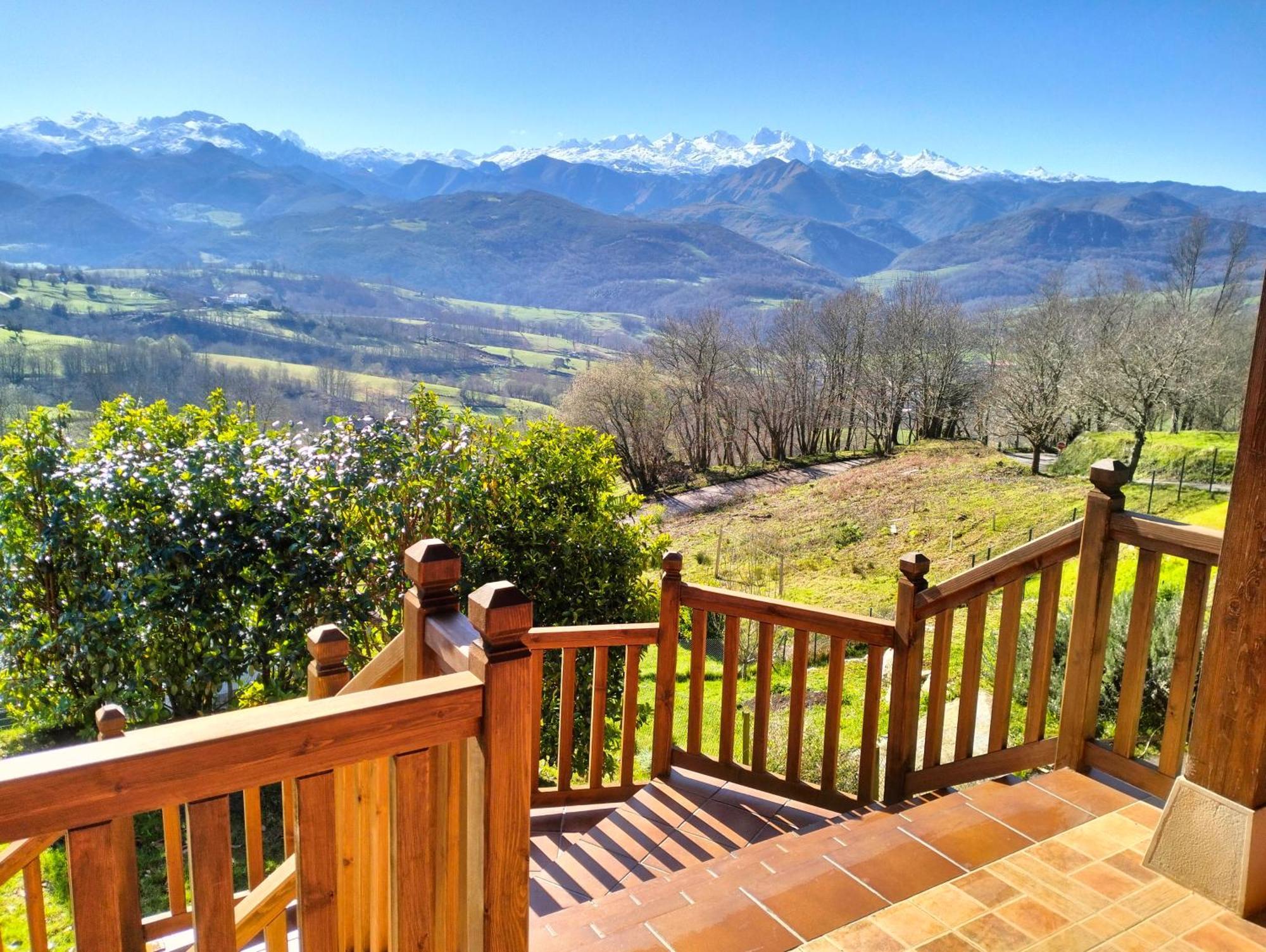 La Casa De Nuria Guest House Cangas de Onis Exterior photo